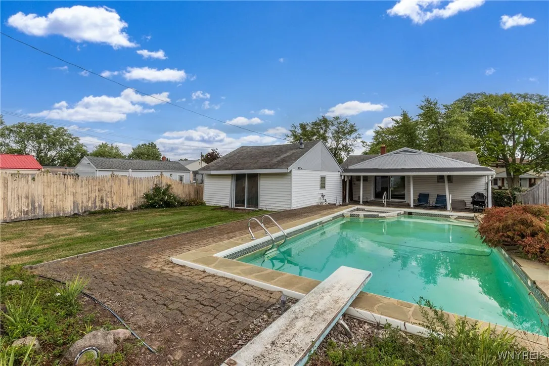 360 Claremont Avenue, Tonawanda, New York 14223, Tonawanda, New York 14223, 2 Bedrooms Bedrooms, 6 Rooms Rooms,2 BathroomsBathrooms,Residential,Closed,360 Claremont Avenue, Tonawanda, New York 14223,0,B1628656