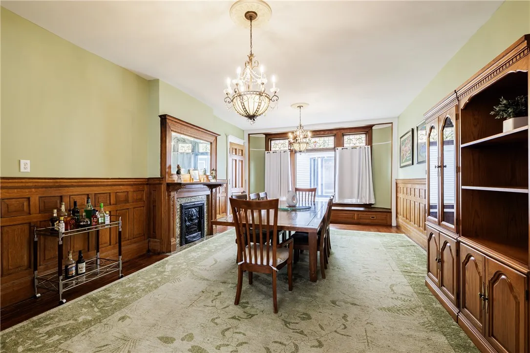 3 North Genesee Street, Geneva City, New York 1445, Geneva City, New York 14456, 5 Bedrooms Bedrooms, 9 Rooms Rooms,2 BathroomsBathrooms,Residential,For Sale,3 North Genesee Street, Geneva City, New York 1445,0,R1634683