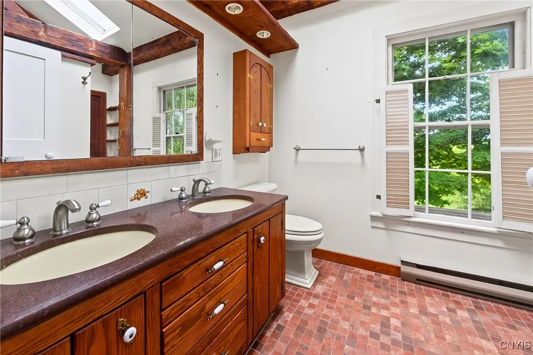 Second floor, full bathroom