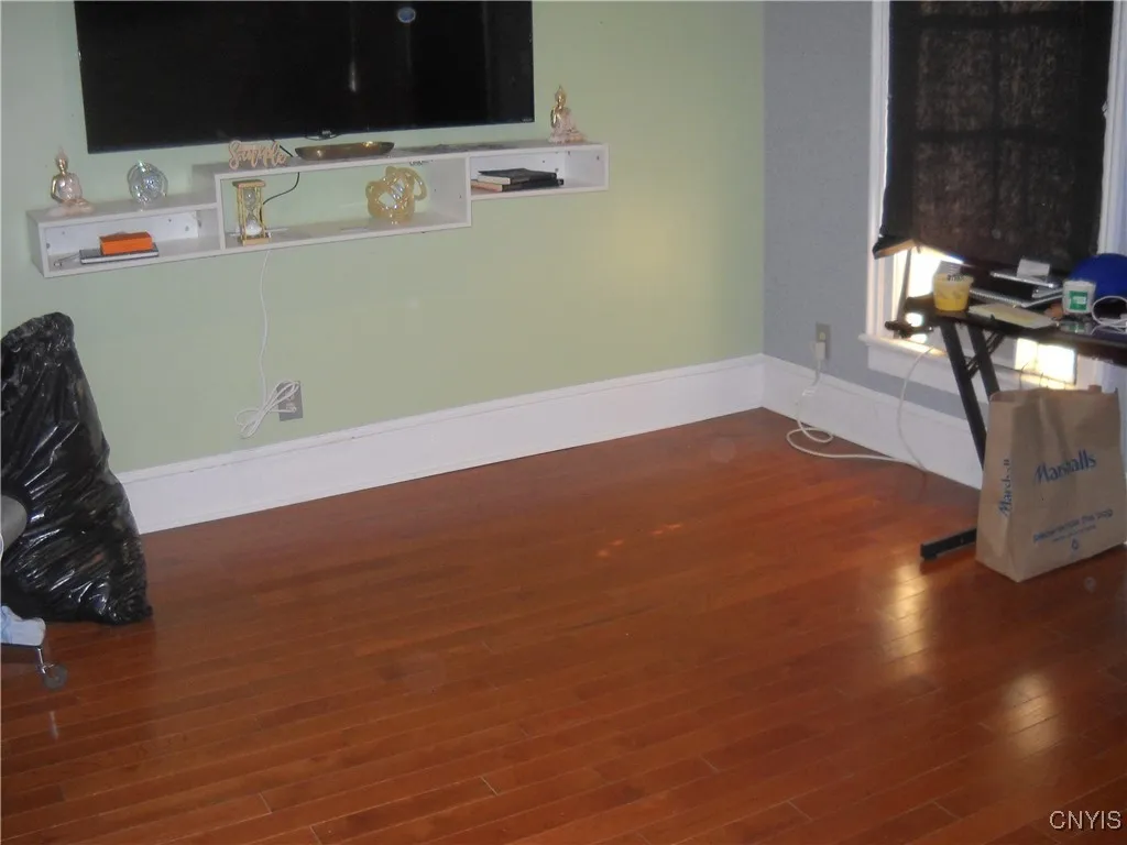 217 Green Street, Syracuse, New York 13203, Syracuse, New York 13203, 5 Bedrooms Bedrooms, ,2 BathroomsBathrooms,Residential,For Sale,217 Green Street, Syracuse, New York 13203,0,S1634533