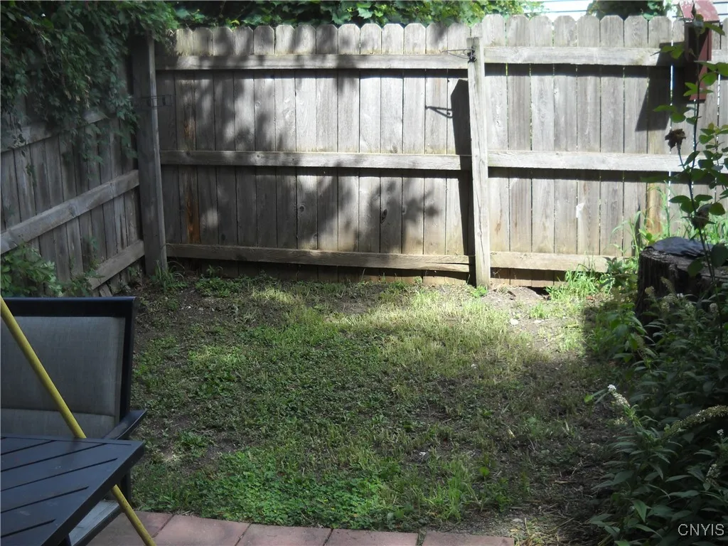 217 Green Street, Syracuse, New York 13203, Syracuse, New York 13203, 5 Bedrooms Bedrooms, ,2 BathroomsBathrooms,Residential,For Sale,217 Green Street, Syracuse, New York 13203,0,S1634533