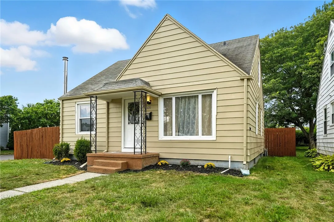 100 Wendover Avenue, Tonawanda, New York 14223, Tonawanda, New York 14223, 3 Bedrooms Bedrooms, 6 Rooms Rooms,1 BathroomBathrooms,Residential,For Sale,100 Wendover Avenue, Tonawanda, New York 14223,0,R1634929