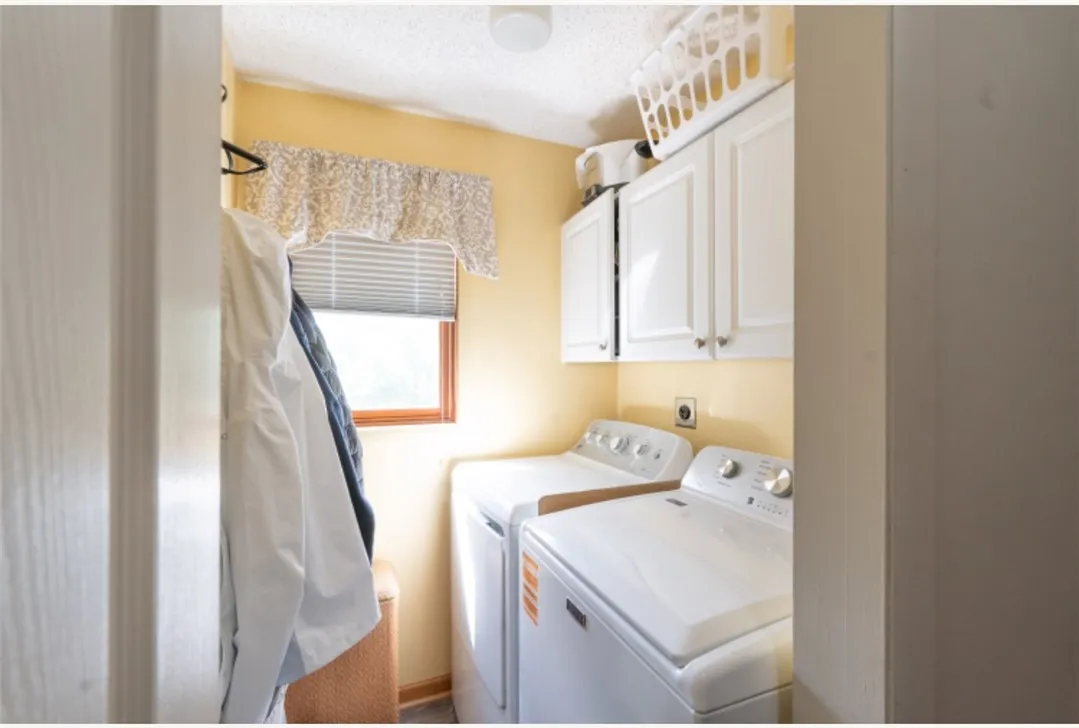 25 Kuhn Road, Greece, New York 14612, Greece, New York 14612, 3 Bedrooms Bedrooms, 6 Rooms Rooms,1 BathroomBathrooms,Residential,For Sale,25 Kuhn Road, Greece, New York 14612,0,R1634680