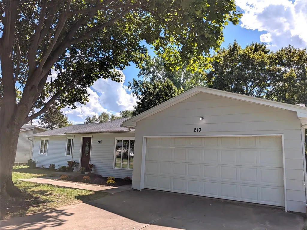213 Pine Valley Drive, Greece, New York 14626, Greece, New York 14626, 3 Bedrooms Bedrooms, 7 Rooms Rooms,2 BathroomsBathrooms,Residential,For Sale,213 Pine Valley Drive, Greece, New York 14626,0,R1634613