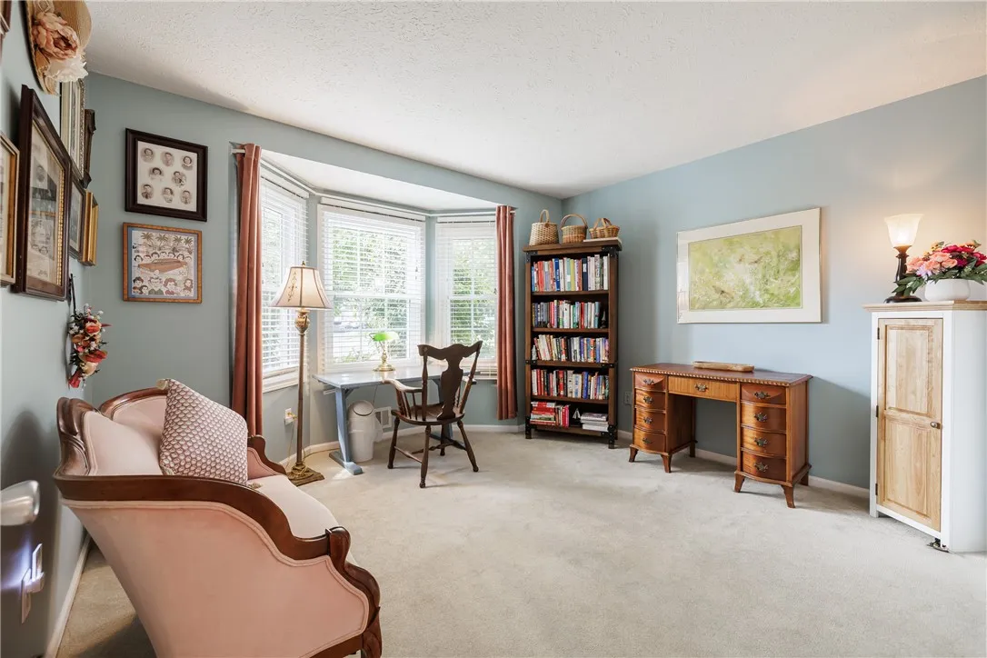 6 Hampton Circle, Perinton, New York 14450, Perinton, New York 14450, 2 Bedrooms Bedrooms, 5 Rooms Rooms,2 BathroomsBathrooms,Residential,For Sale,6 Hampton Circle, Perinton, New York 14450,0,R1634951