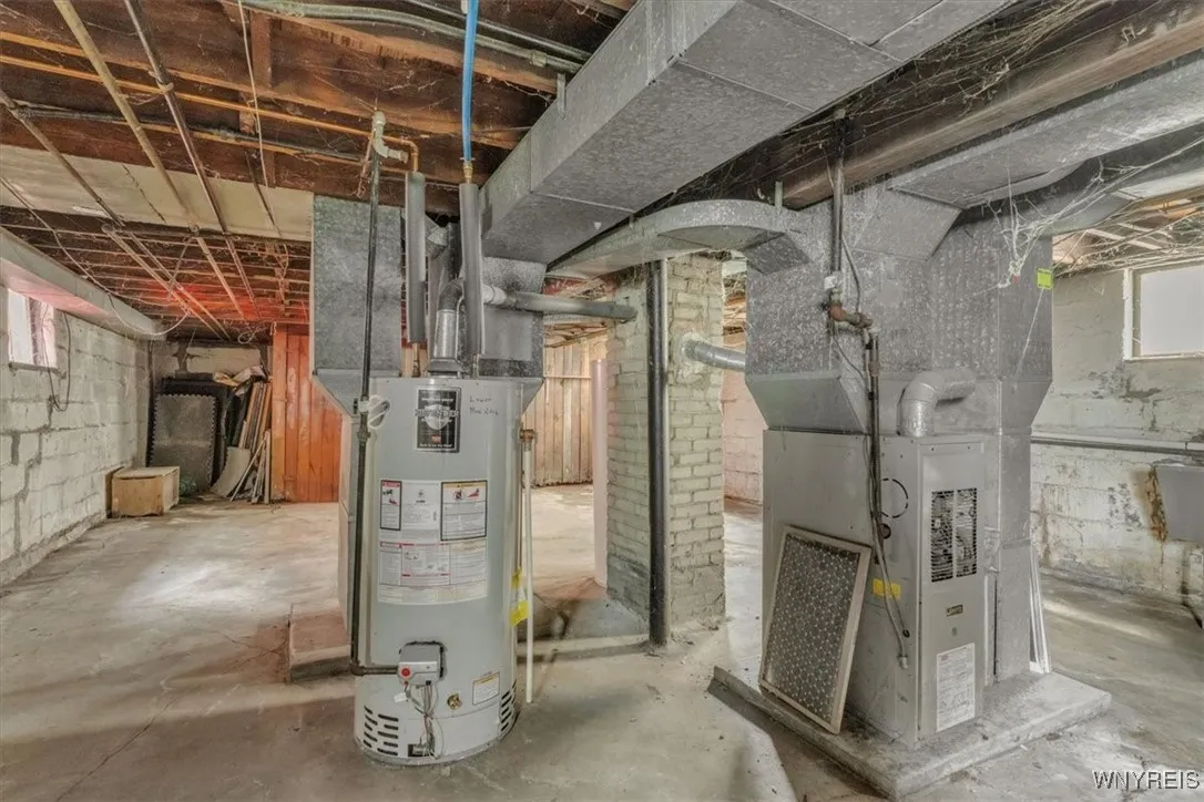 24 Argus Street, Buffalo, New York 14207, Buffalo, New York 14207, 4 Bedrooms Bedrooms, ,2 BathroomsBathrooms,Residential,For Sale,24 Argus Street, Buffalo, New York 14207,0,B1633570