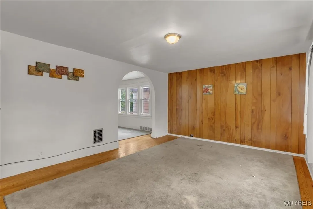 24 Argus Street, Buffalo, New York 14207, Buffalo, New York 14207, 4 Bedrooms Bedrooms, ,2 BathroomsBathrooms,Residential,For Sale,24 Argus Street, Buffalo, New York 14207,0,B1633570