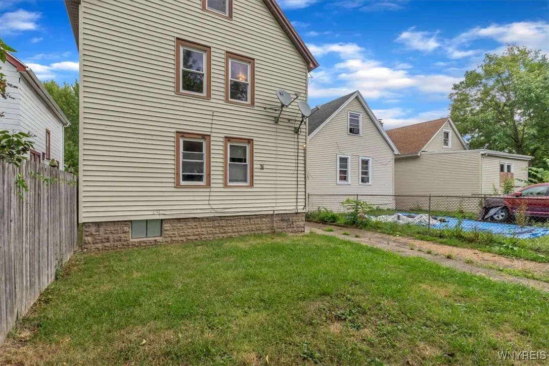 24 Argus Street, Buffalo, New York 14207, Buffalo, New York 14207, 4 Bedrooms Bedrooms, ,2 BathroomsBathrooms,Residential,For Sale,24 Argus Street, Buffalo, New York 14207,0,B1633570
