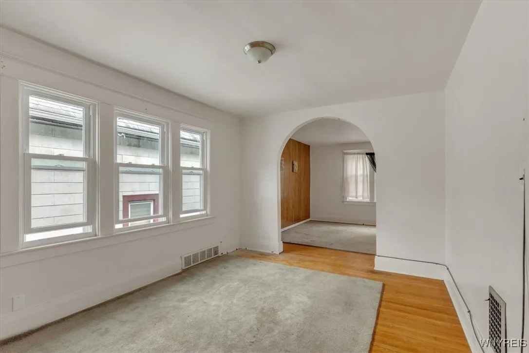 24 Argus Street, Buffalo, New York 14207, Buffalo, New York 14207, 4 Bedrooms Bedrooms, ,2 BathroomsBathrooms,Residential,For Sale,24 Argus Street, Buffalo, New York 14207,0,B1633570