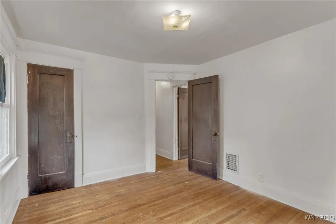 24 Argus Street, Buffalo, New York 14207, Buffalo, New York 14207, 4 Bedrooms Bedrooms, ,2 BathroomsBathrooms,Residential,For Sale,24 Argus Street, Buffalo, New York 14207,0,B1633570