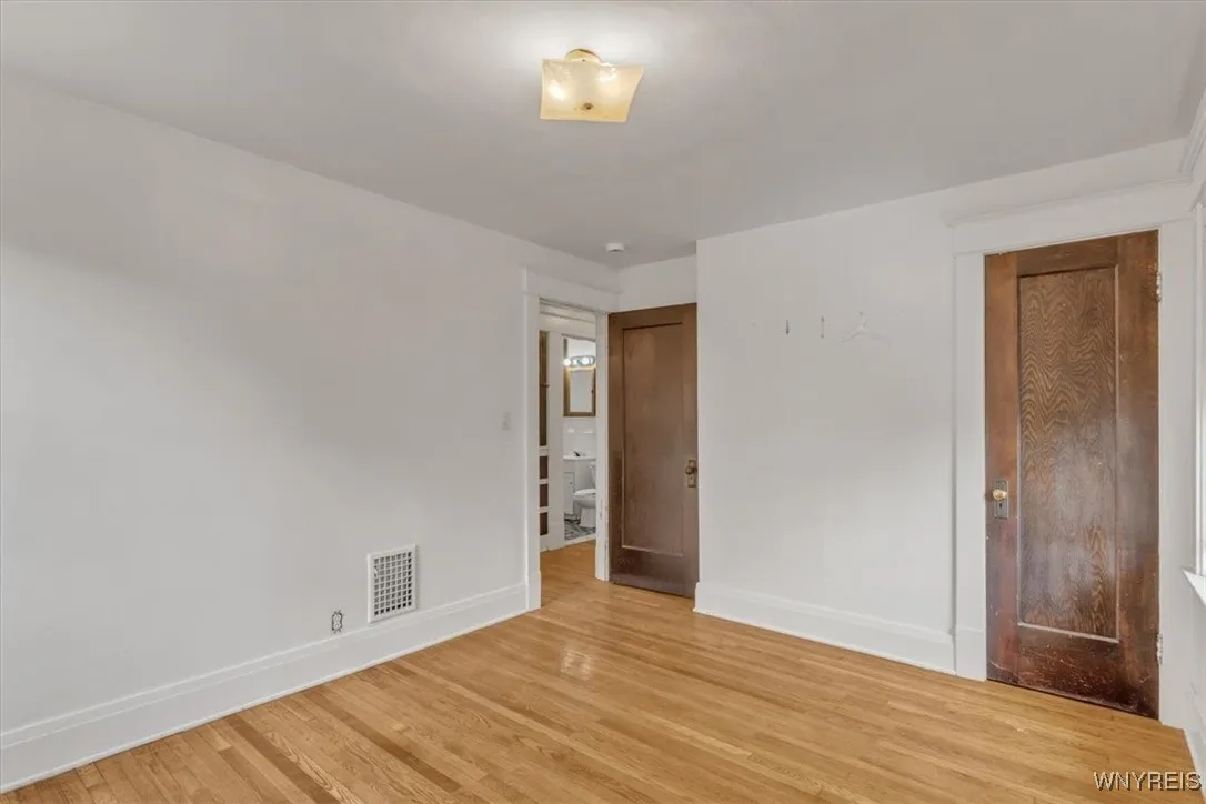24 Argus Street, Buffalo, New York 14207, Buffalo, New York 14207, 4 Bedrooms Bedrooms, ,2 BathroomsBathrooms,Residential,For Sale,24 Argus Street, Buffalo, New York 14207,0,B1633570