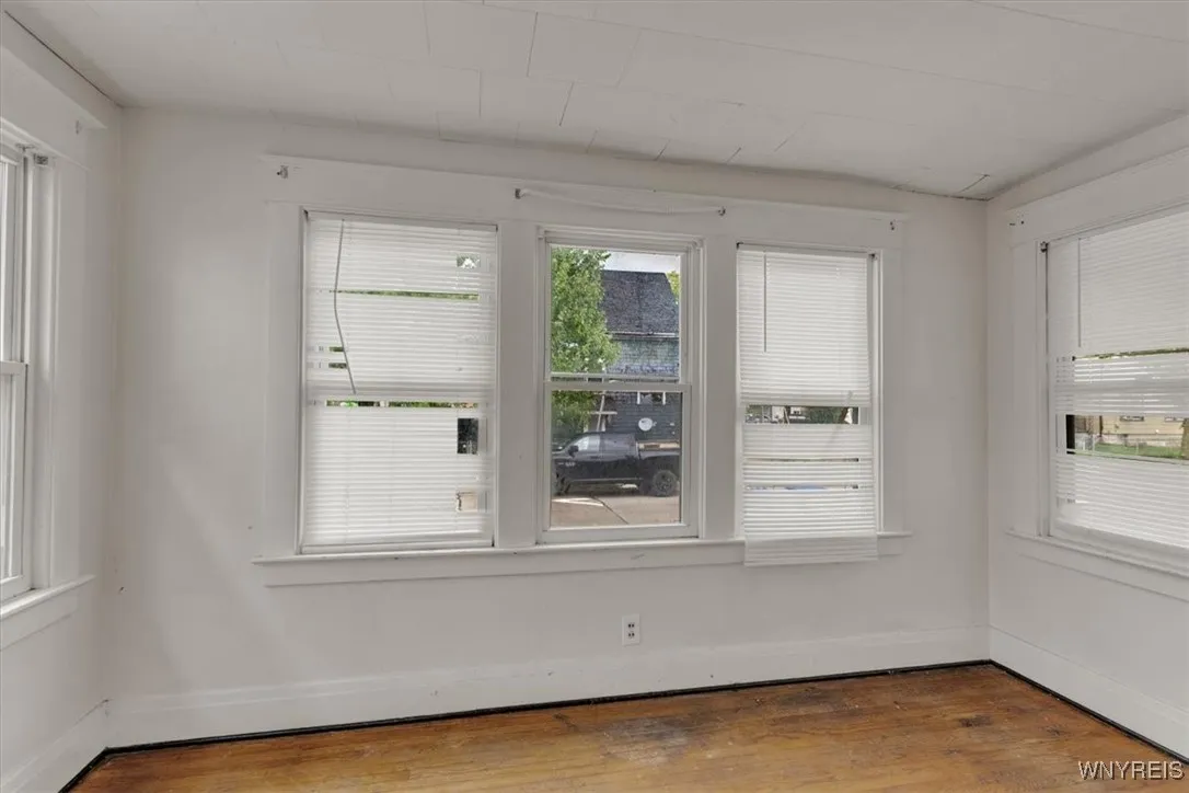 24 Argus Street, Buffalo, New York 14207, Buffalo, New York 14207, 4 Bedrooms Bedrooms, ,2 BathroomsBathrooms,Residential,For Sale,24 Argus Street, Buffalo, New York 14207,0,B1633570
