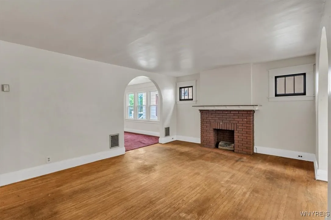 24 Argus Street, Buffalo, New York 14207, Buffalo, New York 14207, 4 Bedrooms Bedrooms, ,2 BathroomsBathrooms,Residential,For Sale,24 Argus Street, Buffalo, New York 14207,0,B1633570