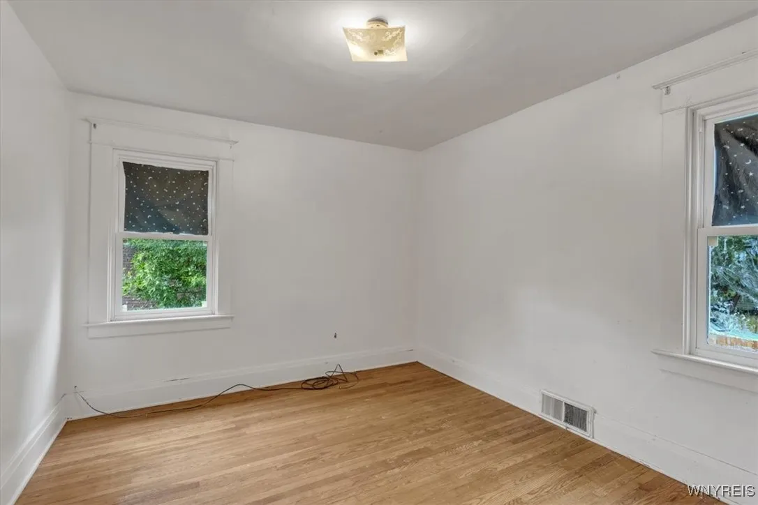 24 Argus Street, Buffalo, New York 14207, Buffalo, New York 14207, 4 Bedrooms Bedrooms, ,2 BathroomsBathrooms,Residential,For Sale,24 Argus Street, Buffalo, New York 14207,0,B1633570