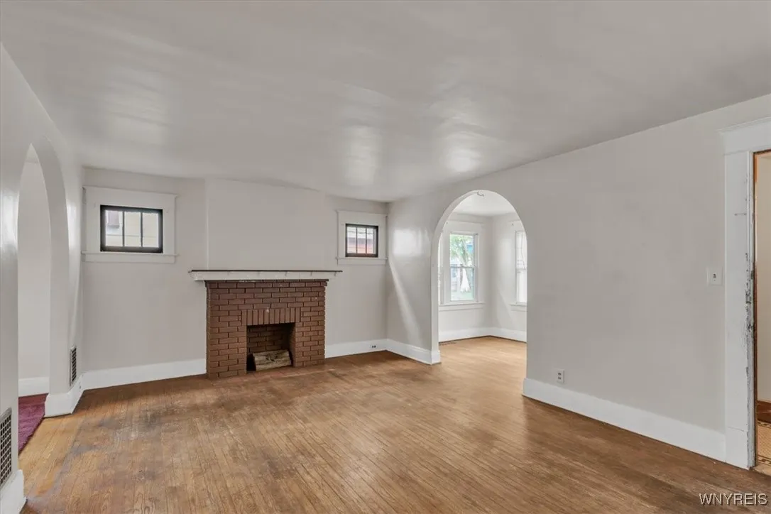 24 Argus Street, Buffalo, New York 14207, Buffalo, New York 14207, 4 Bedrooms Bedrooms, ,2 BathroomsBathrooms,Residential,For Sale,24 Argus Street, Buffalo, New York 14207,0,B1633570