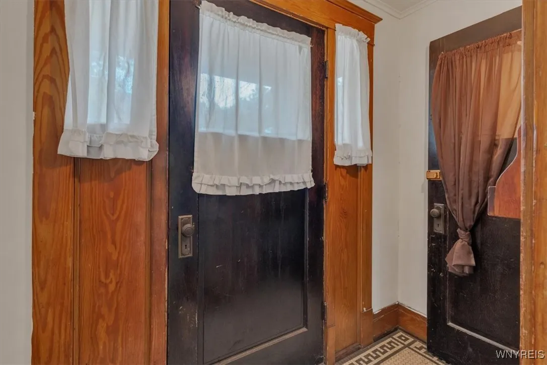 24 Argus Street, Buffalo, New York 14207, Buffalo, New York 14207, 4 Bedrooms Bedrooms, ,2 BathroomsBathrooms,Residential,For Sale,24 Argus Street, Buffalo, New York 14207,0,B1633570