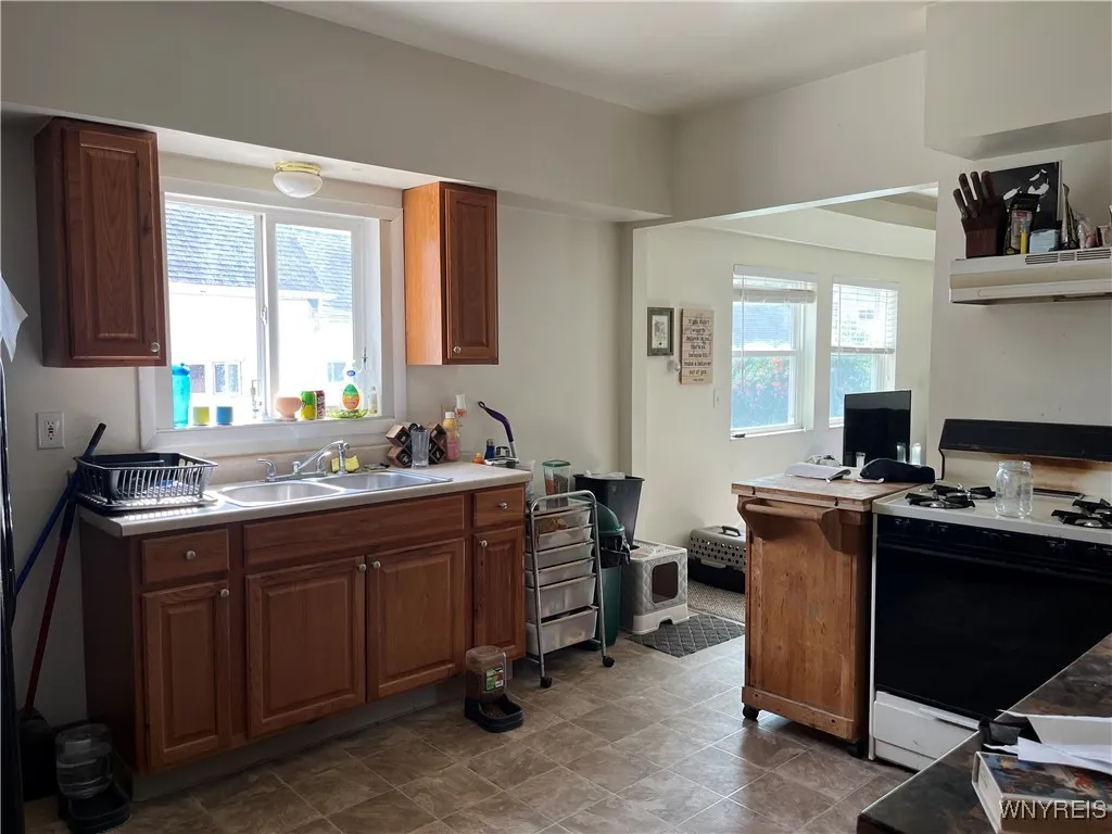 236 Crocker Street, Cheektowaga, New York 14212, Cheektowaga, New York 14212, 5 Bedrooms Bedrooms, ,3 BathroomsBathrooms,Residential,For Sale,236 Crocker Street, Cheektowaga, New York 14212,0,B1634940