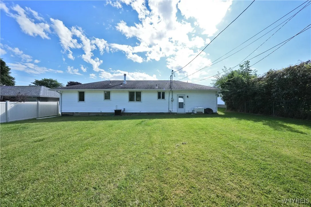 142 Sky Hi Drive, West Seneca, New York 14224, West Seneca, New York 14224, 3 Bedrooms Bedrooms, 8 Rooms Rooms,1 BathroomBathrooms,Residential,For Sale,142 Sky Hi Drive, West Seneca, New York 14224,0,B1634693
