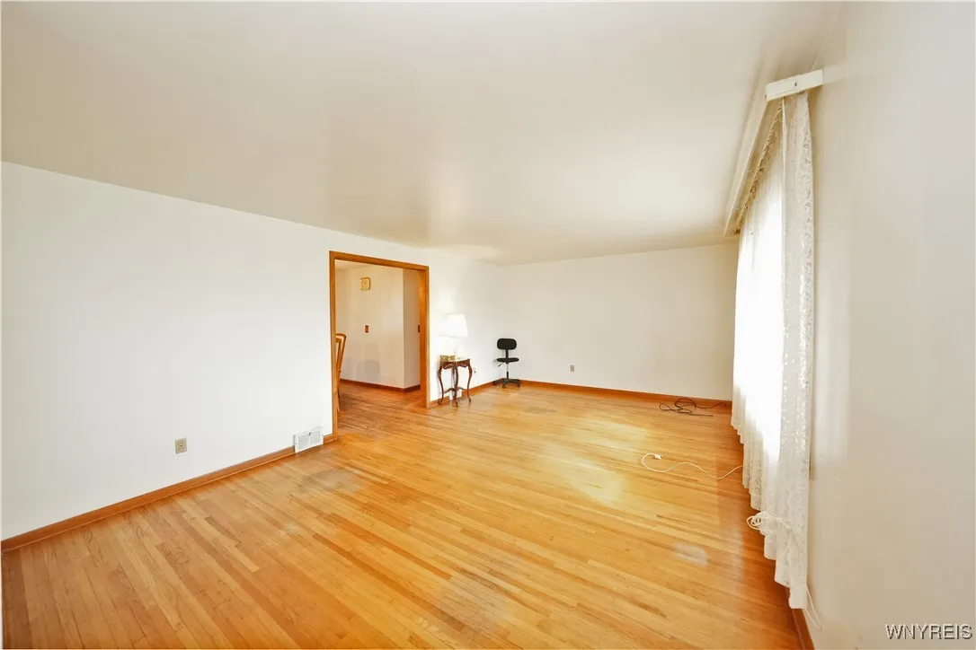 142 Sky Hi Drive, West Seneca, New York 14224, West Seneca, New York 14224, 3 Bedrooms Bedrooms, 8 Rooms Rooms,1 BathroomBathrooms,Residential,For Sale,142 Sky Hi Drive, West Seneca, New York 14224,0,B1634693