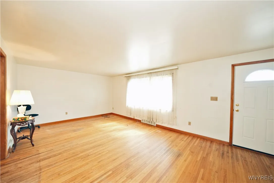 142 Sky Hi Drive, West Seneca, New York 14224, West Seneca, New York 14224, 3 Bedrooms Bedrooms, 8 Rooms Rooms,1 BathroomBathrooms,Residential,For Sale,142 Sky Hi Drive, West Seneca, New York 14224,0,B1634693