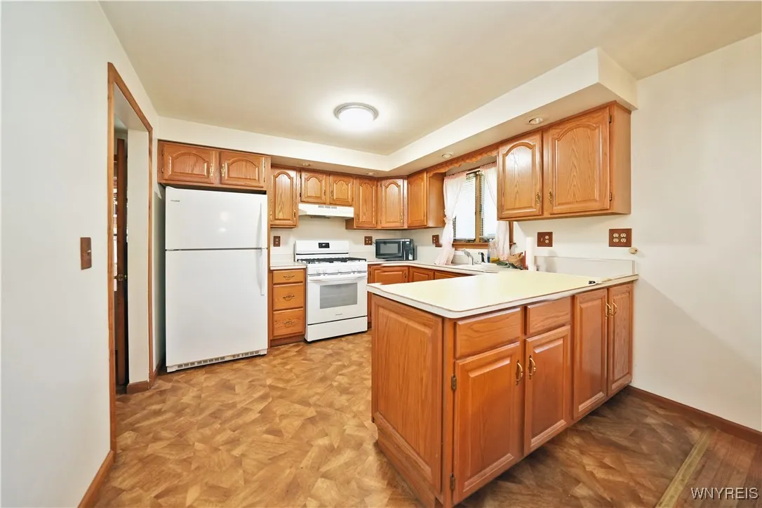 142 Sky Hi Drive, West Seneca, New York 14224, West Seneca, New York 14224, 3 Bedrooms Bedrooms, 8 Rooms Rooms,1 BathroomBathrooms,Residential,For Sale,142 Sky Hi Drive, West Seneca, New York 14224,0,B1634693