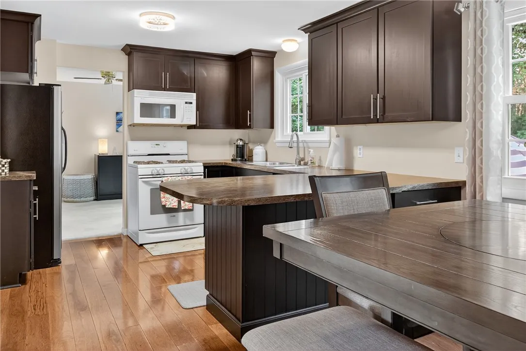 218 Applewood Drive, Greece, New York 14612, Greece, New York 14612, 3 Bedrooms Bedrooms, 6 Rooms Rooms,1 BathroomBathrooms,Residential,For Sale,218 Applewood Drive, Greece, New York 14612,0,R1634597