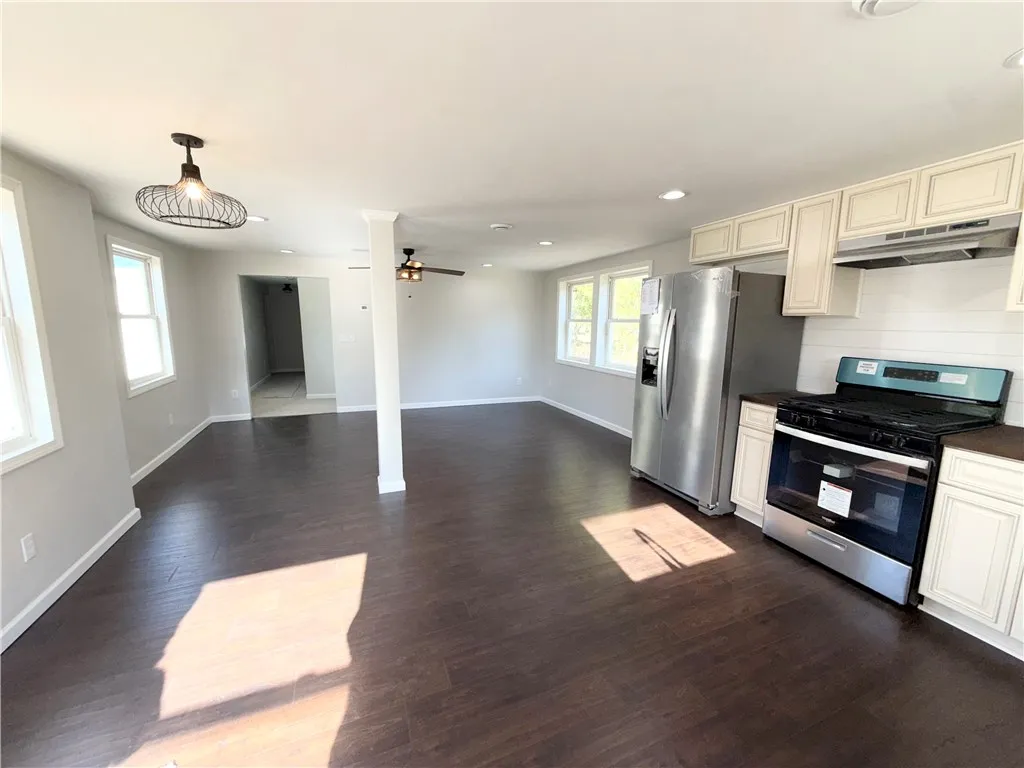 3021 Seneca Boulevard, Waterloo, New York 13165, Waterloo, New York 13165, 3 Bedrooms Bedrooms, 6 Rooms Rooms,1 BathroomBathrooms,Residential,For Sale,3021 Seneca Boulevard, Waterloo, New York 13165,0,R1634804