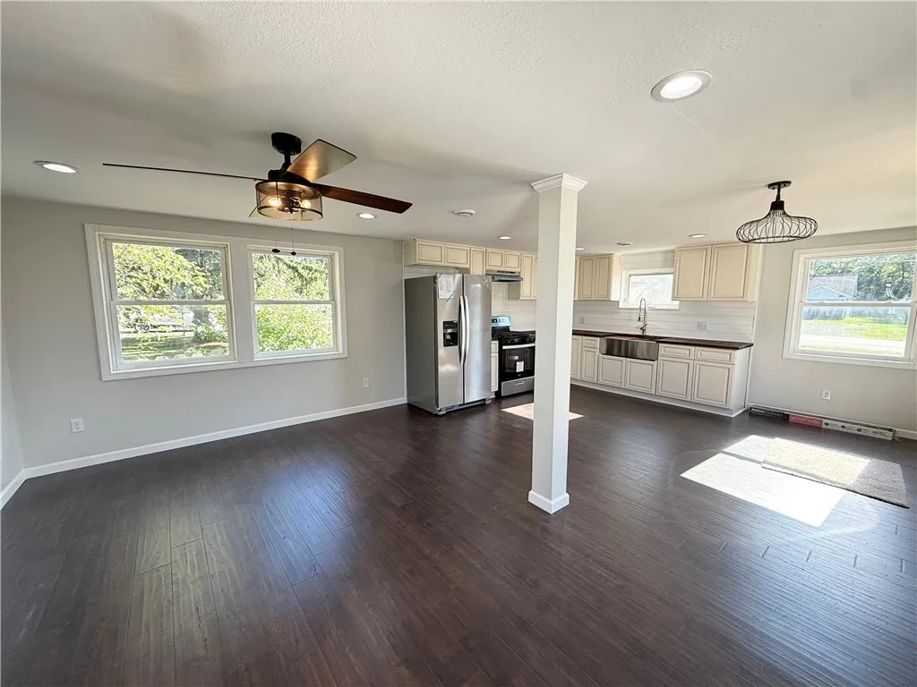 3021 Seneca Boulevard, Waterloo, New York 13165, Waterloo, New York 13165, 3 Bedrooms Bedrooms, 6 Rooms Rooms,1 BathroomBathrooms,Residential,For Sale,3021 Seneca Boulevard, Waterloo, New York 13165,0,R1634804