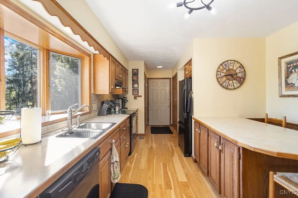 1034 State Route 69, Camden, New York 13316, Camden, New York 13316, 3 Bedrooms Bedrooms, 8 Rooms Rooms,2 BathroomsBathrooms,Residential,For Sale,1034 State Route 69, Camden, New York 13316,0,S1635046