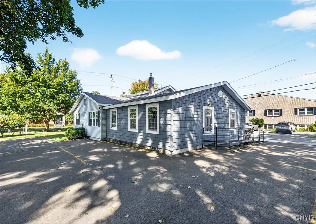 201 Highbridge Street, Manlius, New York 13066, Manlius, New York 13066, 5 Bedrooms Bedrooms, 9 Rooms Rooms,1 BathroomBathrooms,Residential,For Sale,201 Highbridge Street, Manlius, New York 13066,0,S1631671