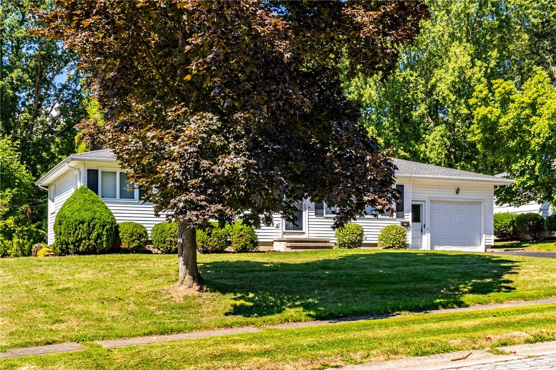 39 Rigney Lane, Greece, New York 14612, Greece, New York 14612, 3 Bedrooms Bedrooms, 5 Rooms Rooms,1 BathroomBathrooms,Residential,Closed,39 Rigney Lane, Greece, New York 14612,0,R1634776