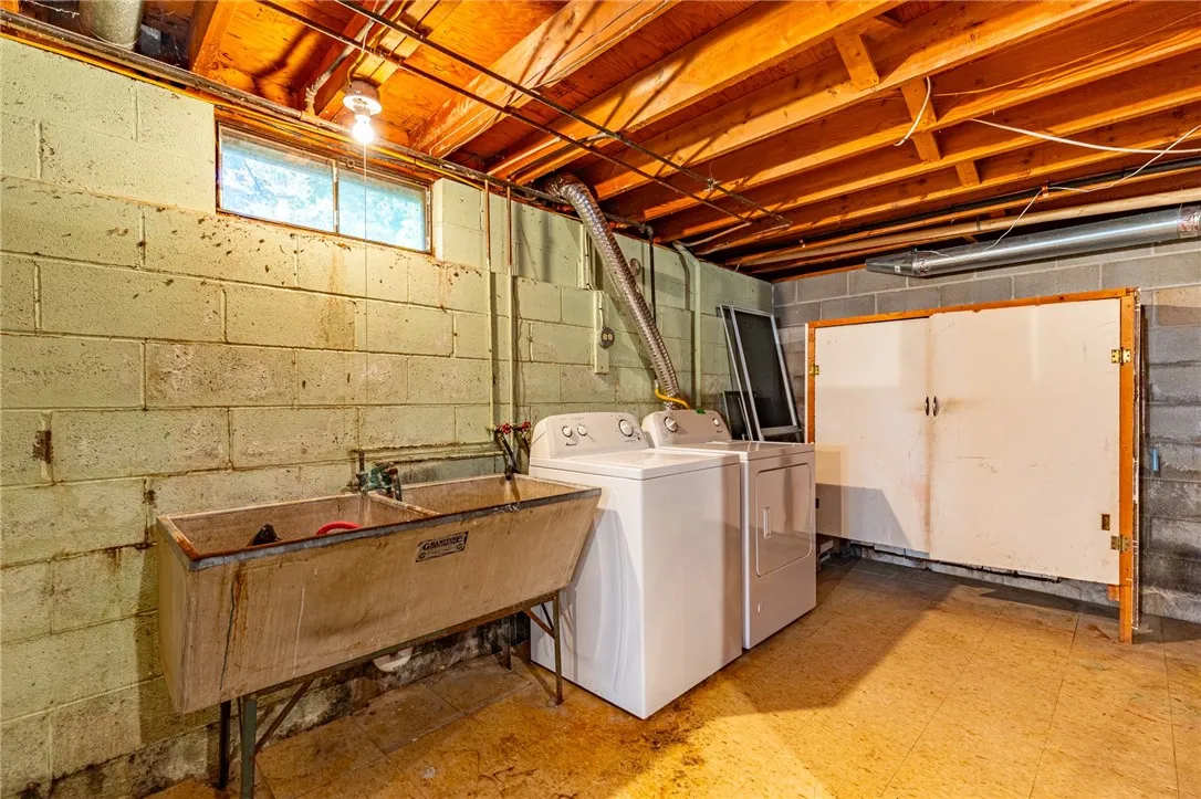 39 Rigney Lane, Greece, New York 14612, Greece, New York 14612, 3 Bedrooms Bedrooms, 5 Rooms Rooms,1 BathroomBathrooms,Residential,Closed,39 Rigney Lane, Greece, New York 14612,0,R1634776