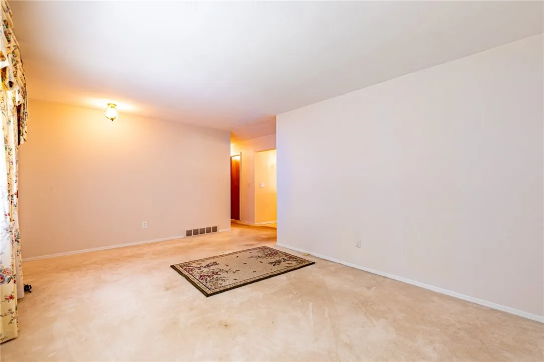 39 Rigney Lane, Greece, New York 14612, Greece, New York 14612, 3 Bedrooms Bedrooms, 5 Rooms Rooms,1 BathroomBathrooms,Residential,Closed,39 Rigney Lane, Greece, New York 14612,0,R1634776