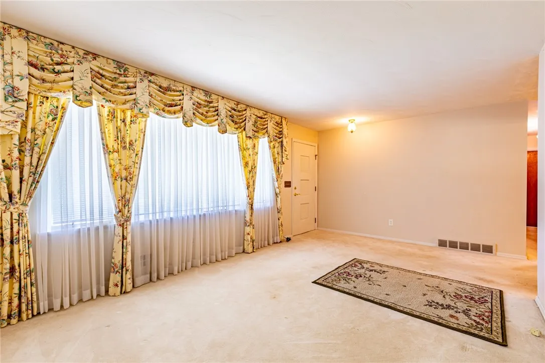 39 Rigney Lane, Greece, New York 14612, Greece, New York 14612, 3 Bedrooms Bedrooms, 5 Rooms Rooms,1 BathroomBathrooms,Residential,Closed,39 Rigney Lane, Greece, New York 14612,0,R1634776