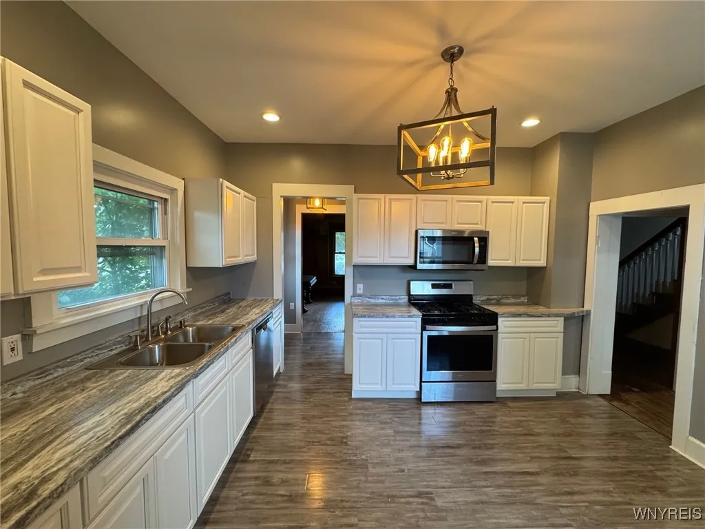 372 High Street, Lockport City, New York 14094, Lockport City, New York 14094, 3 Bedrooms Bedrooms, 13 Rooms Rooms,1 BathroomBathrooms,Residential,Closed,372 High Street, Lockport City, New York 14094,0,B1635114