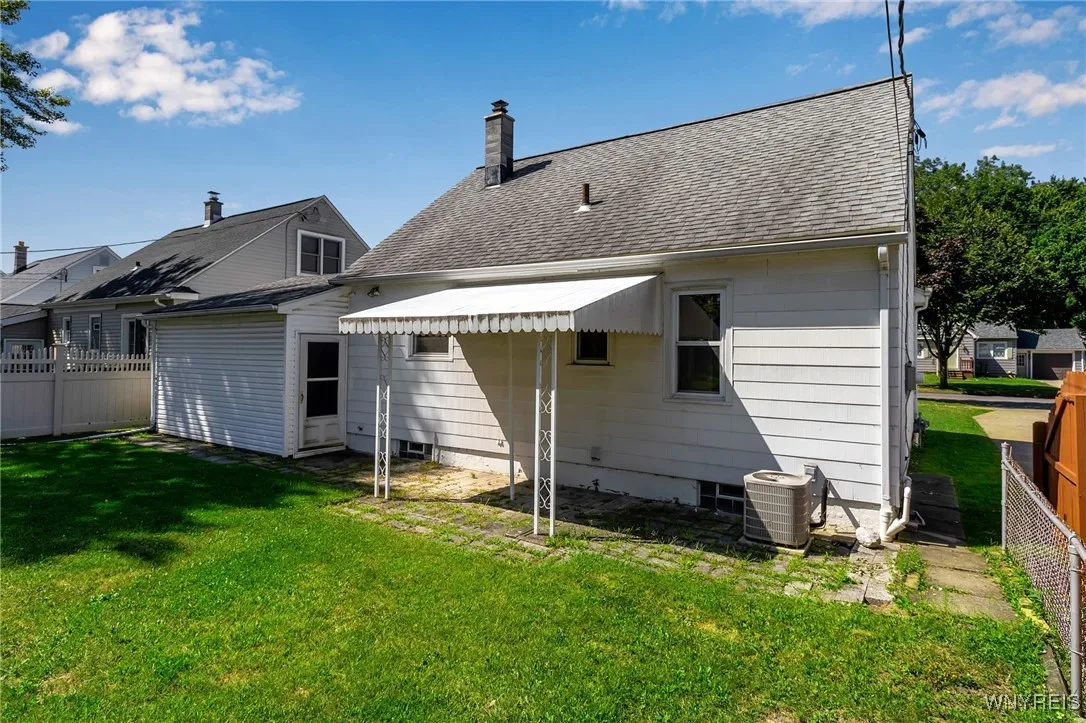 289 Kirkwood Drive, West Seneca, New York 14224, West Seneca, New York 14224, 3 Bedrooms Bedrooms, 5 Rooms Rooms,1 BathroomBathrooms,Residential,For Sale,289 Kirkwood Drive, West Seneca, New York 14224,0,B1634875