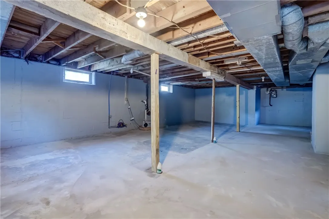 1904 Manitou Road, Greece, New York 14559, Greece, New York 14559, 3 Bedrooms Bedrooms, 6 Rooms Rooms,1 BathroomBathrooms,Residential,For Sale,1904 Manitou Road, Greece, New York 14559,0,R1634041