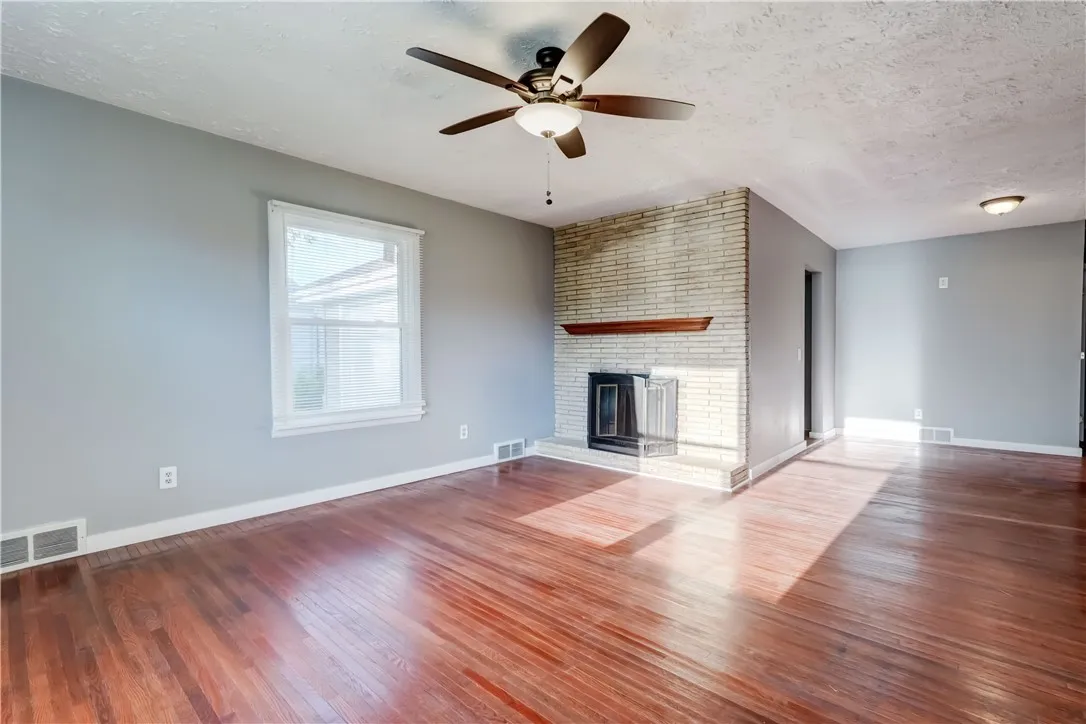 1904 Manitou Road, Greece, New York 14559, Greece, New York 14559, 3 Bedrooms Bedrooms, 6 Rooms Rooms,1 BathroomBathrooms,Residential,For Sale,1904 Manitou Road, Greece, New York 14559,0,R1634041