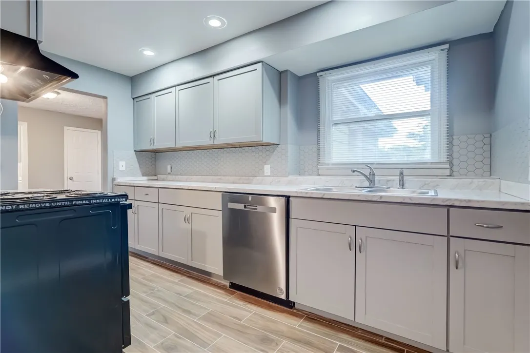 1904 Manitou Road, Greece, New York 14559, Greece, New York 14559, 3 Bedrooms Bedrooms, 6 Rooms Rooms,1 BathroomBathrooms,Residential,For Sale,1904 Manitou Road, Greece, New York 14559,0,R1634041