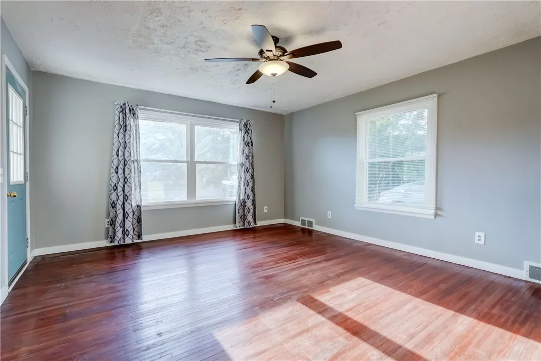 1904 Manitou Road, Greece, New York 14559, Greece, New York 14559, 3 Bedrooms Bedrooms, 6 Rooms Rooms,1 BathroomBathrooms,Residential,For Sale,1904 Manitou Road, Greece, New York 14559,0,R1634041