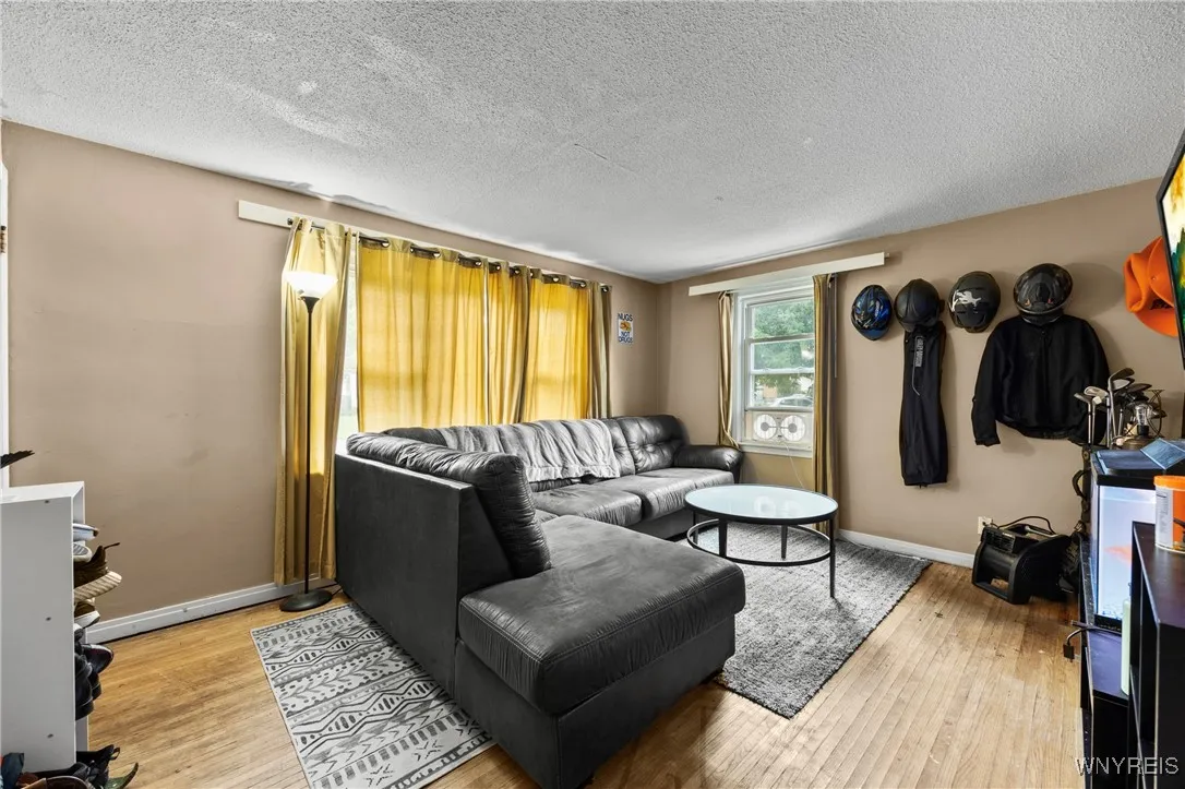 67 Rose Avenue, West Seneca, New York 14224, West Seneca, New York 14224, 5 Bedrooms Bedrooms, ,2 BathroomsBathrooms,Residential,For Sale,67 Rose Avenue, West Seneca, New York 14224,0,B1629444