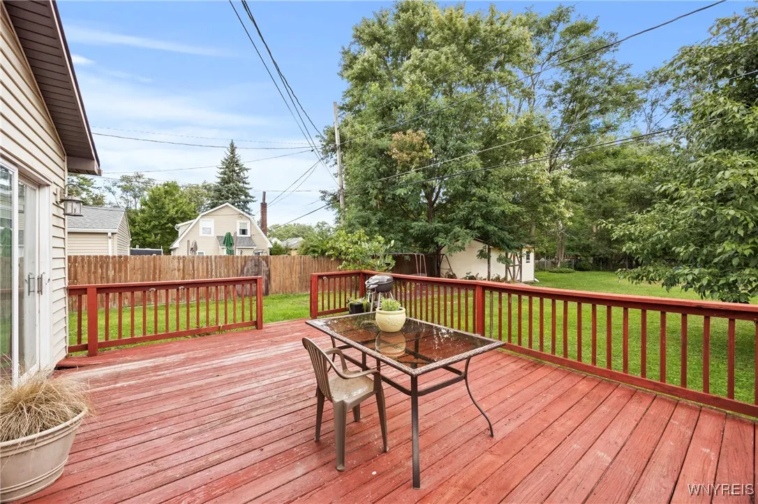 67 Rose Avenue, West Seneca, New York 14224, West Seneca, New York 14224, 5 Bedrooms Bedrooms, ,2 BathroomsBathrooms,Residential,For Sale,67 Rose Avenue, West Seneca, New York 14224,0,B1629444