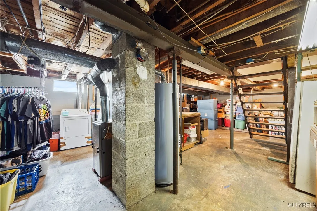 67 Rose Avenue, West Seneca, New York 14224, West Seneca, New York 14224, 5 Bedrooms Bedrooms, ,2 BathroomsBathrooms,Residential,For Sale,67 Rose Avenue, West Seneca, New York 14224,0,B1629444