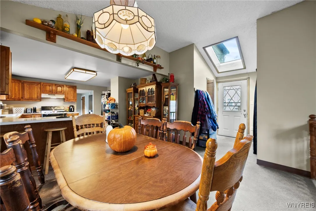 67 Rose Avenue, West Seneca, New York 14224, West Seneca, New York 14224, 5 Bedrooms Bedrooms, ,2 BathroomsBathrooms,Residential,For Sale,67 Rose Avenue, West Seneca, New York 14224,0,B1629444