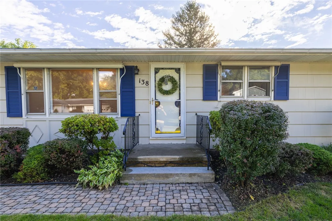 138 Andrea Lane, Irondequoit, New York 14609, Irondequoit, New York 14609, 3 Bedrooms Bedrooms, 6 Rooms Rooms,1 BathroomBathrooms,Residential,Closed,138 Andrea Lane, Irondequoit, New York 14609,0,R1626546