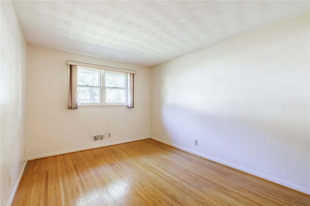 138 Andrea Lane, Irondequoit, New York 14609, Irondequoit, New York 14609, 3 Bedrooms Bedrooms, 6 Rooms Rooms,1 BathroomBathrooms,Residential,Closed,138 Andrea Lane, Irondequoit, New York 14609,0,R1626546