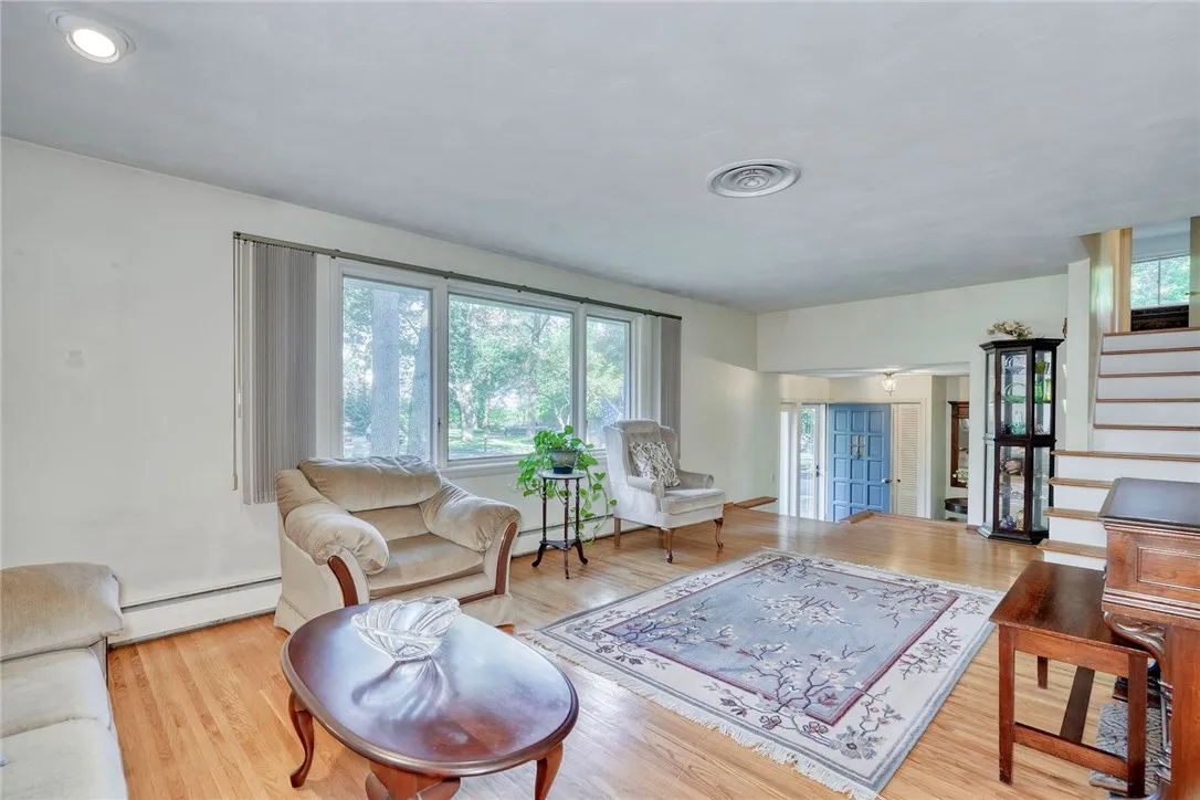 696 Summit Drive, Webster, New York 14580, Webster, New York 14580, 3 Bedrooms Bedrooms, 7 Rooms Rooms,1 BathroomBathrooms,Residential,Closed,696 Summit Drive, Webster, New York 14580,0,R1633428