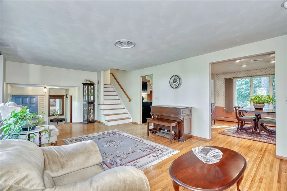 696 Summit Drive, Webster, New York 14580, Webster, New York 14580, 3 Bedrooms Bedrooms, 7 Rooms Rooms,1 BathroomBathrooms,Residential,Closed,696 Summit Drive, Webster, New York 14580,0,R1633428
