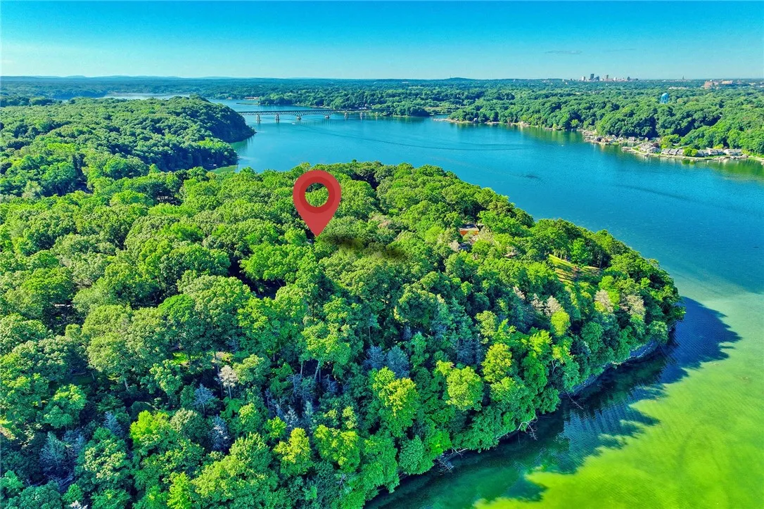 696 Summit Drive, Webster, New York 14580, Webster, New York 14580, 3 Bedrooms Bedrooms, 7 Rooms Rooms,1 BathroomBathrooms,Residential,Closed,696 Summit Drive, Webster, New York 14580,0,R1633428