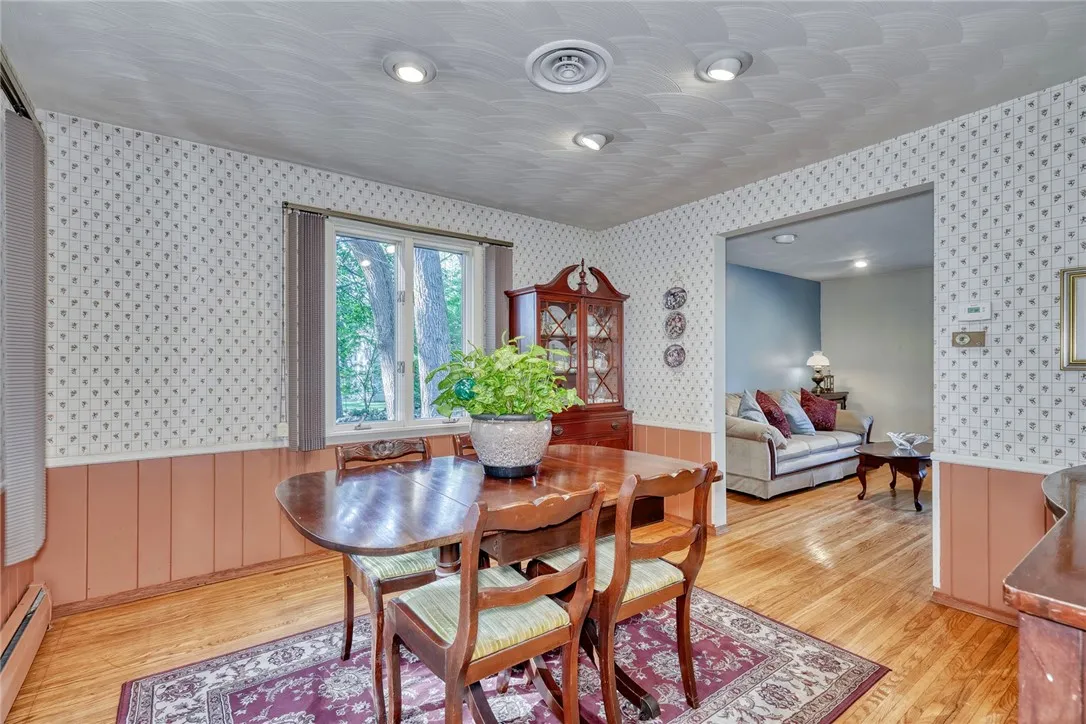 696 Summit Drive, Webster, New York 14580, Webster, New York 14580, 3 Bedrooms Bedrooms, 7 Rooms Rooms,1 BathroomBathrooms,Residential,Closed,696 Summit Drive, Webster, New York 14580,0,R1633428